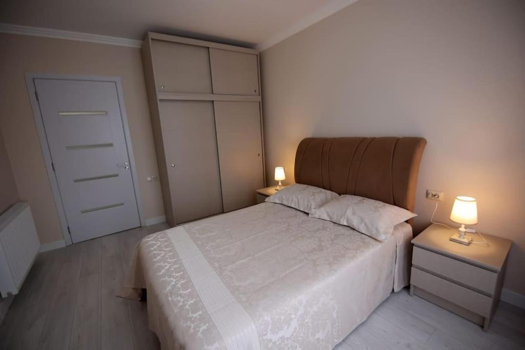 Persona Rooms Zugdidi Exterior photo